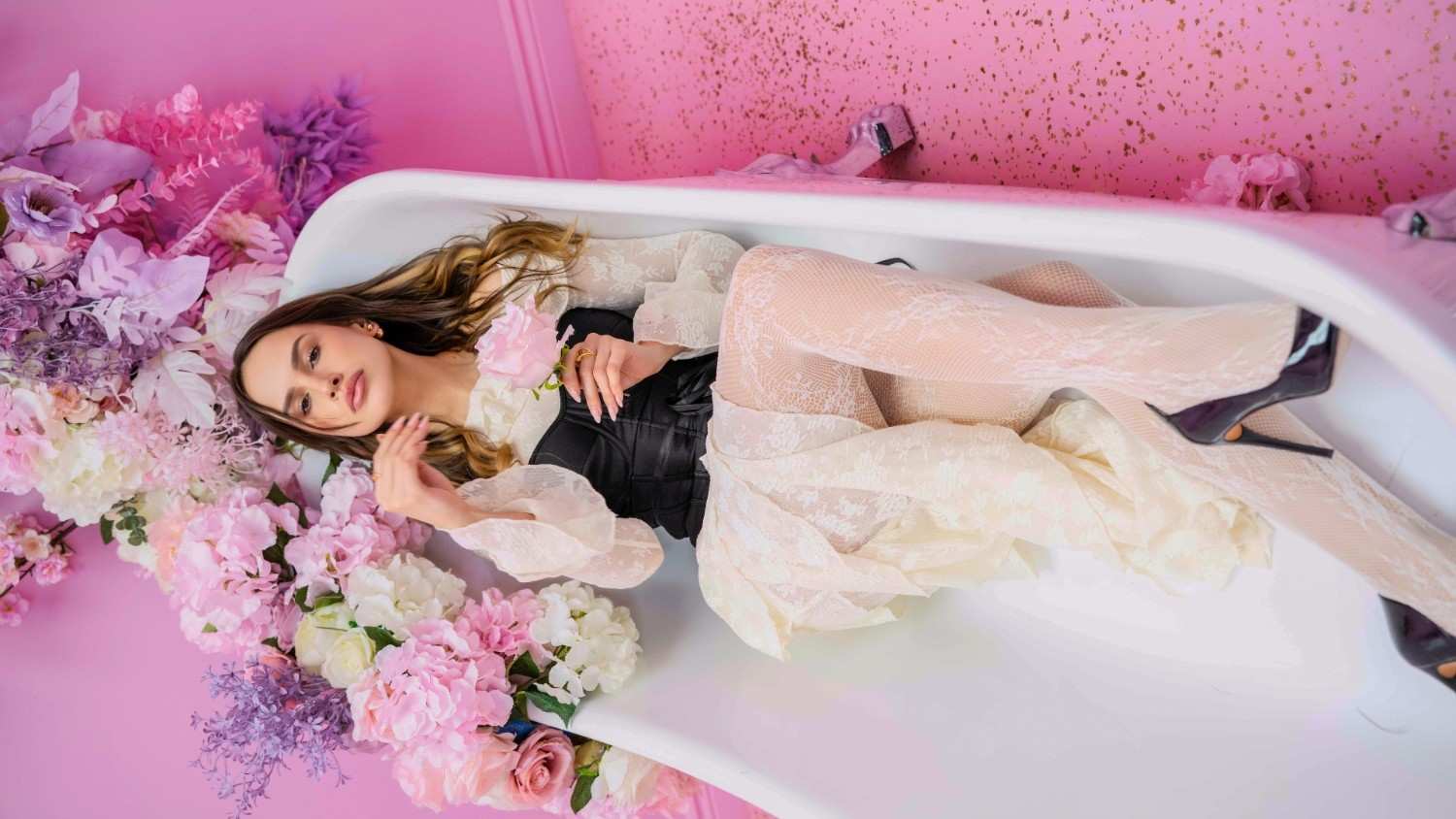 selfiesfromthe6ix-pink-room-mississauga